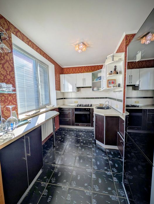 Продам 3 комнатную квартиру.Ремонт.Горизонт.Индустриальная