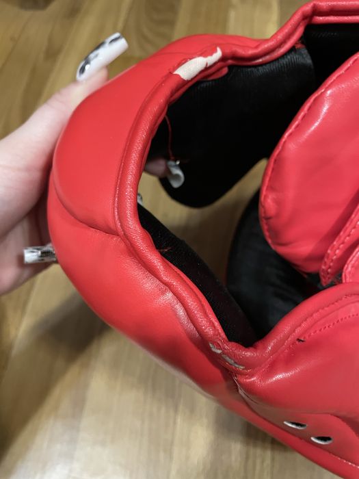 Боксерский шлем Everlast красный