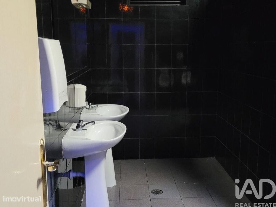 Prédio em Esgueira de 520,00 m2