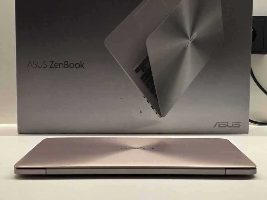 Asus ZenBook UX330C 13.3"