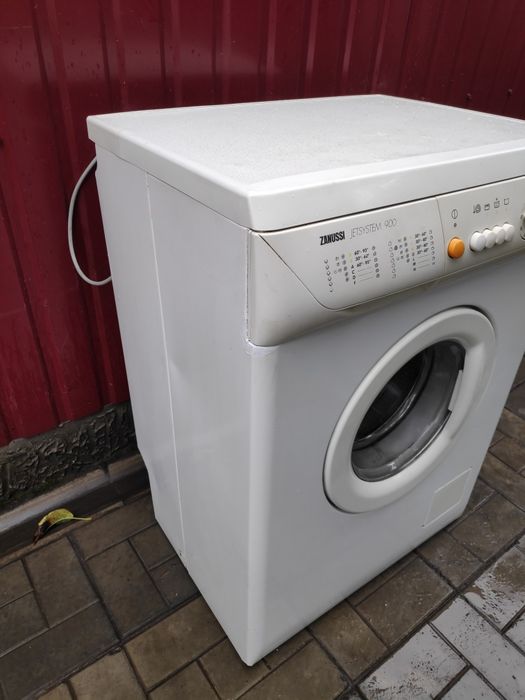 Стиральная машина Zanussi 5кг Пральна машина