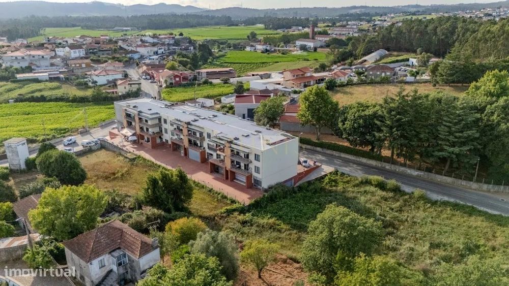Apartamento T3 em Fradelos | 146 m² | Varanda c/ Churrasqueira