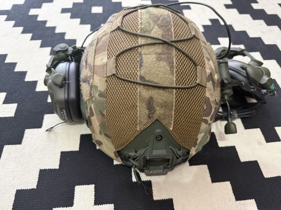Шолом тактичний+ навушники+ кріплення