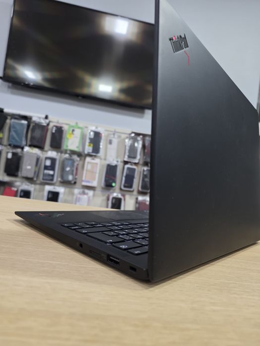 Ноутбук бізнес-класа ThinkPad X1 Carbon/i5/LTE/512/Гарантія/Магазин