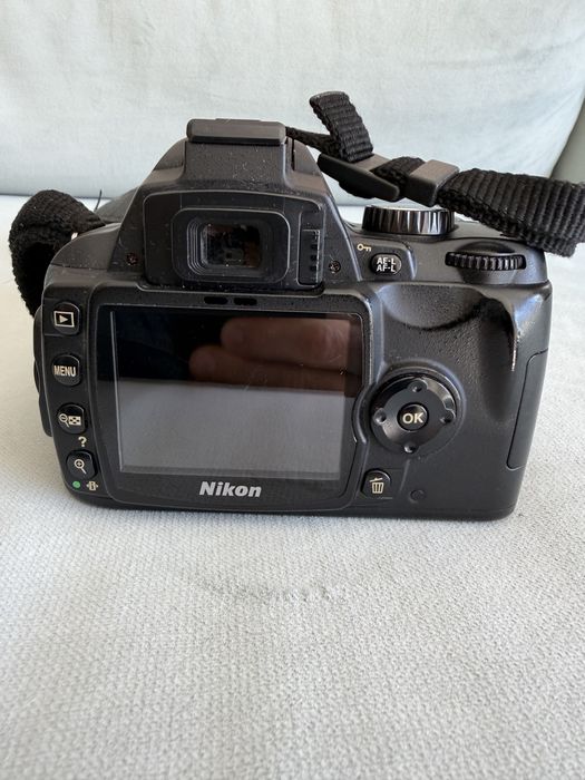 Nikon D60 + lente 18-55mm