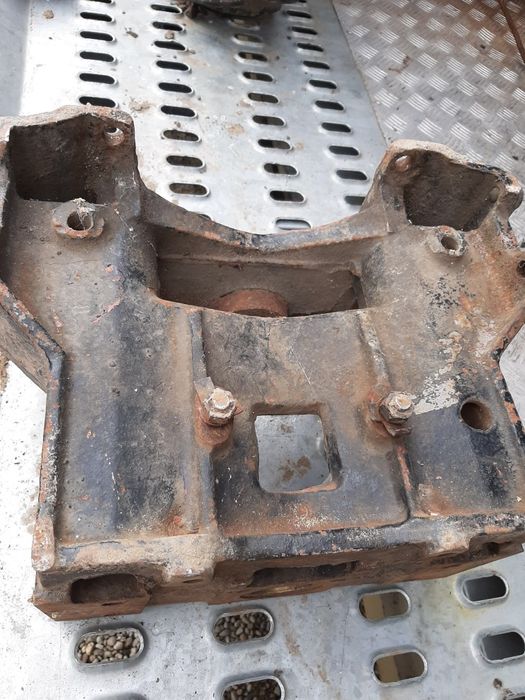 Wspornik Belki Przedniej, żeliwny, Ursus,c4011,c355,c360,3p,WYSYŁKA