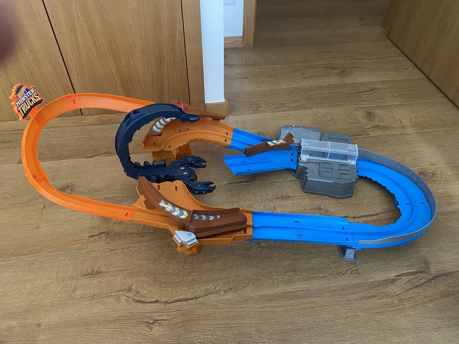 Pista hot wheels escorpião