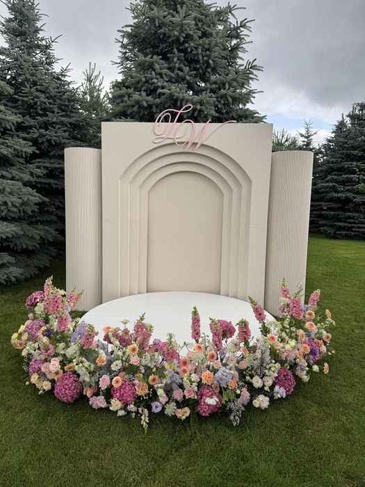 Sprzedam scene/podest 2m.