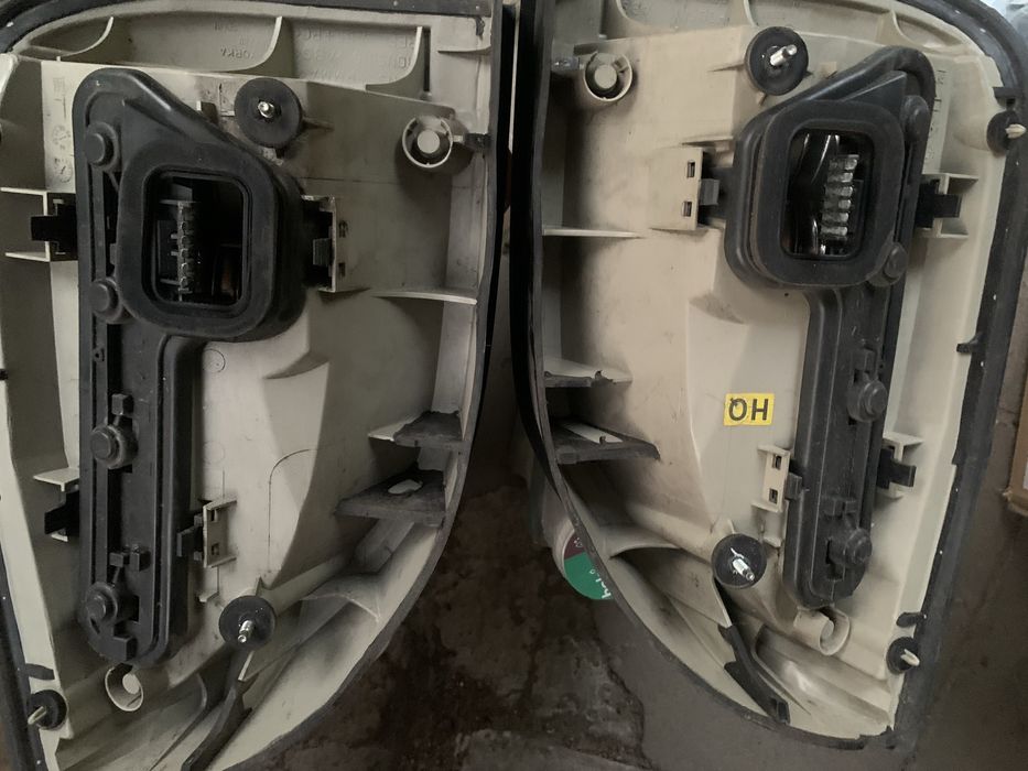 Lampy tylne sprzedam do opla zafiry