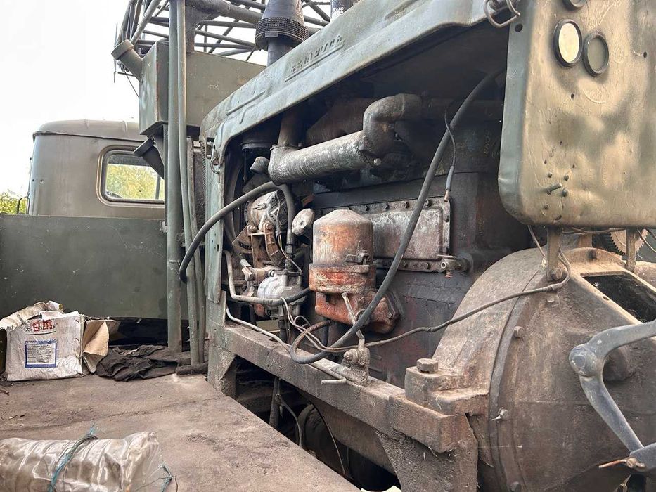 Бурова установка на базі ЗИЛ 131