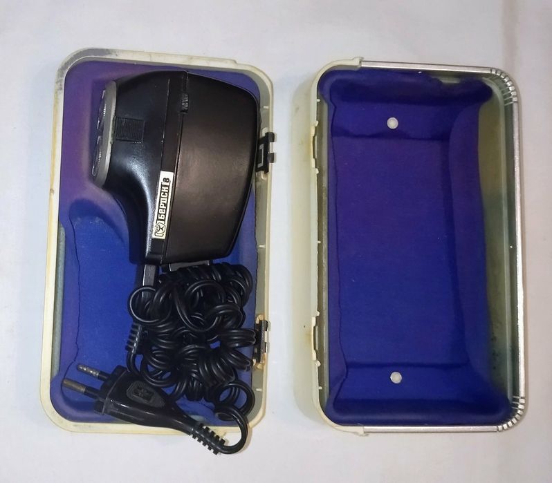 Электробритва. Бердск 8 . Под ремонт, на запчасти .