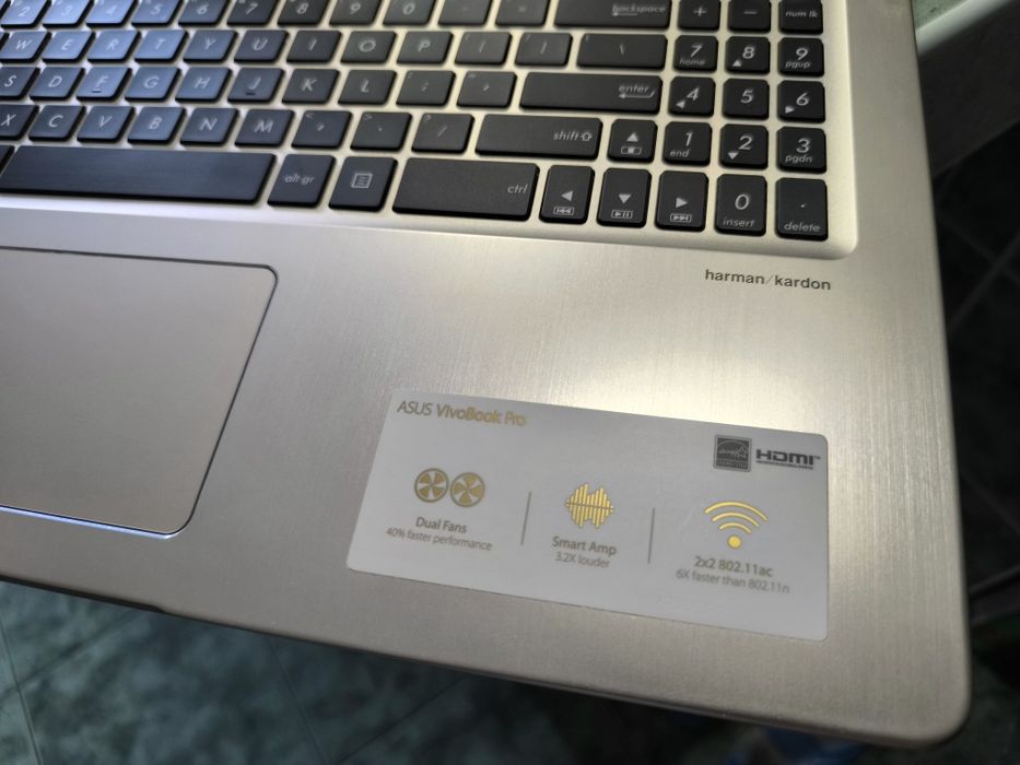 Laptop ASUS VivoBook Pro