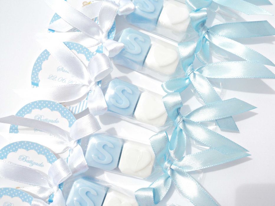 BATIZADO Lembrança com mini sabonetes