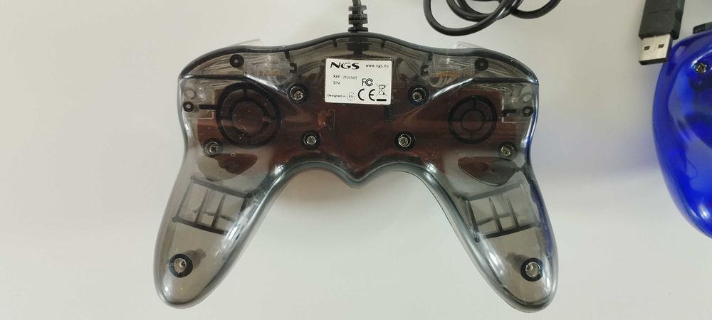 2 Comandos USB - NGS Hornet e Logitech Precision