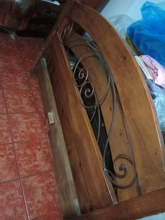 Cama de casal com colchão