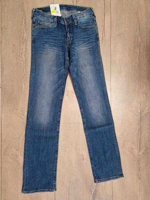 Nowe damskie spodnie jeansowe LEE rozmiar W26 L31