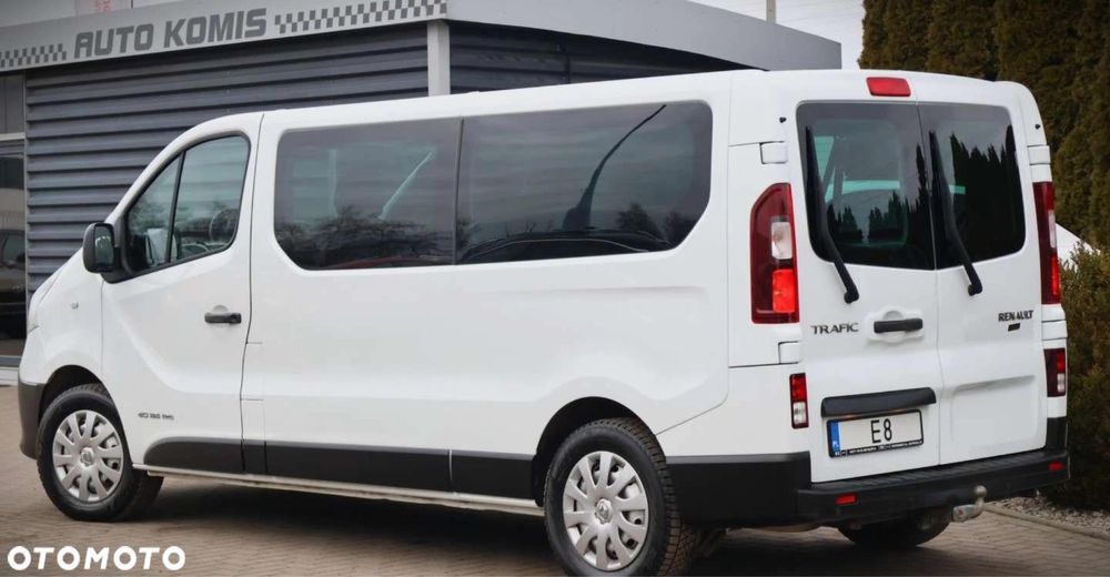 Renault Trafic 2016R osobowy