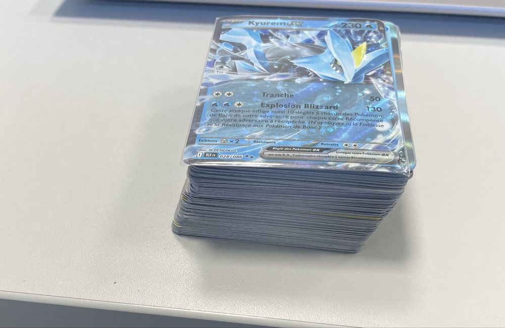 Lote de 101 Cartas Pokemon
