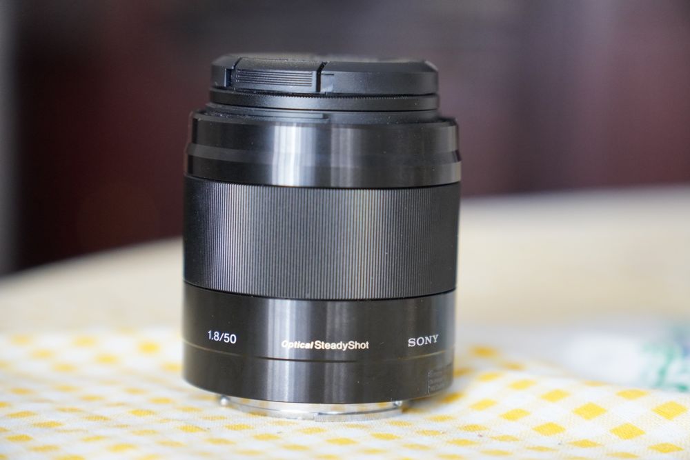 Lente Sony 50mm f/1.8 OSS