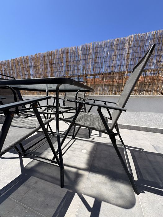 Conjunto mesa + 4 cadeiras