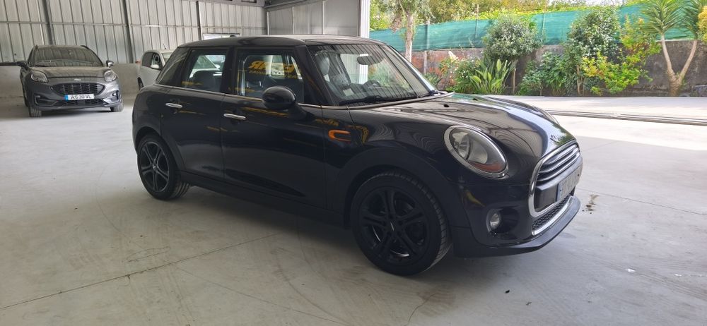 Mini Cooper One D salvado