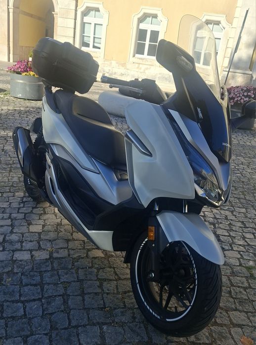 Scooter Honda Forza 300 impecavel