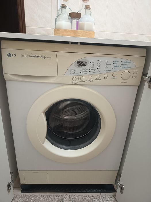 Máquina Lavar Roupa LG  Intellowasher 7kg + Móvel