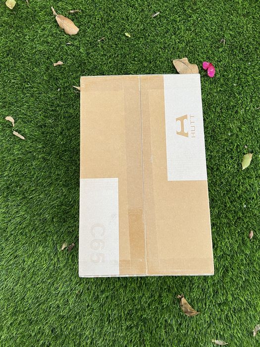 HUTT C65 robot cleaning windows (robot limpador de vidros)