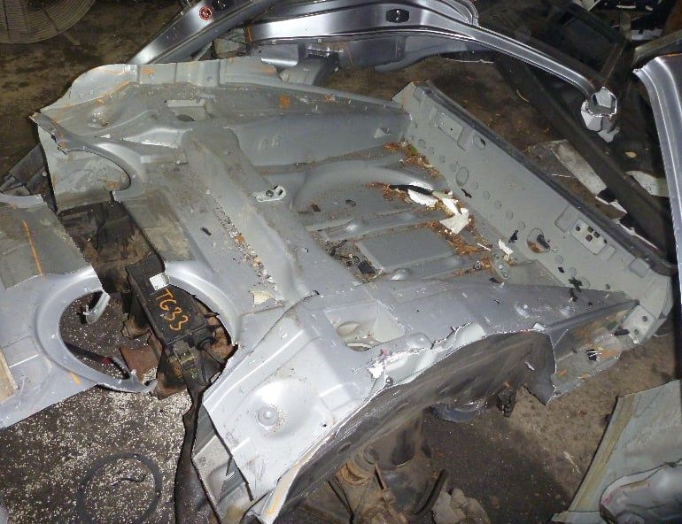 панель багажнику кузова корито днище Range Rover L322 разборка шрот