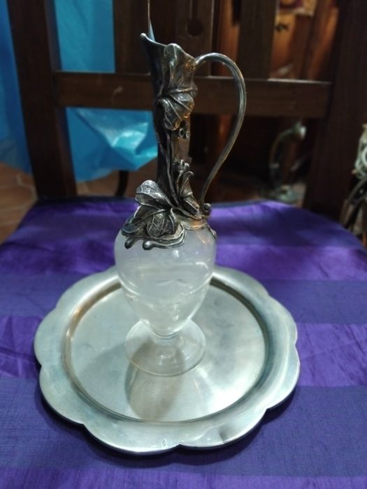 Jarro com salva em prata com marca e contraste