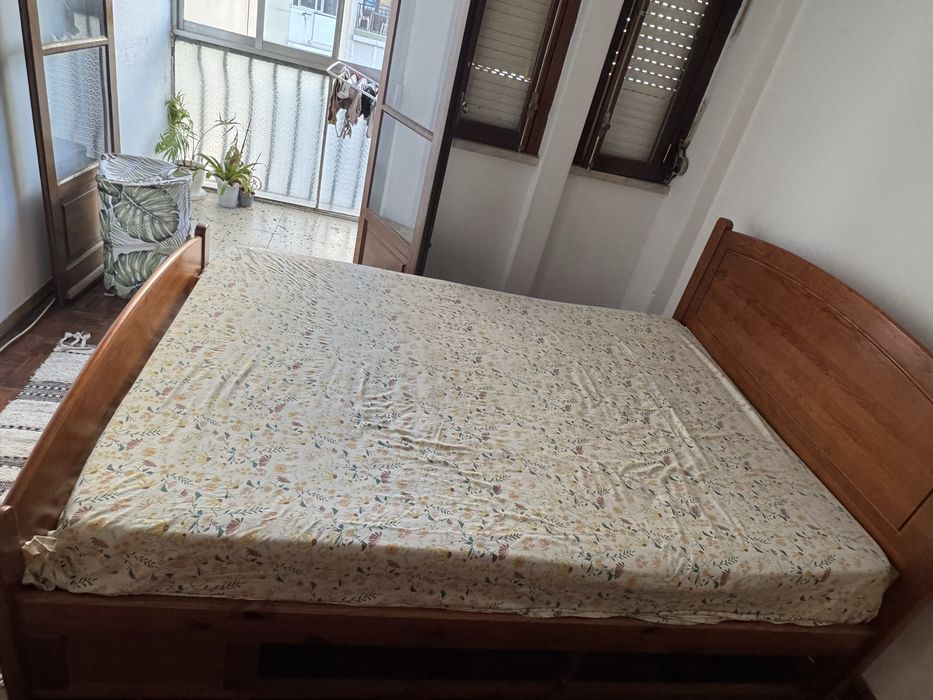 Cama de Casal com colchão 1,95/1,40