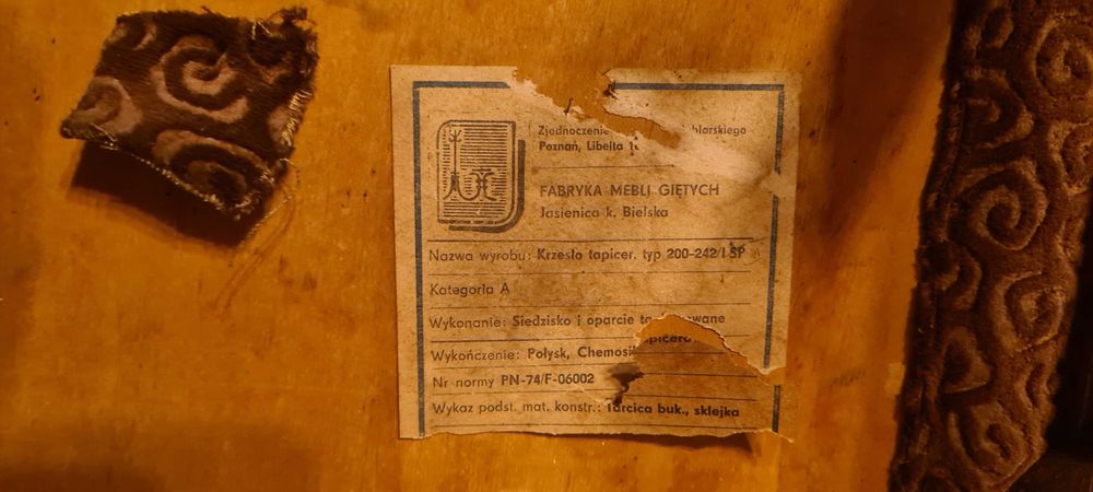 Sprzedam krzesła, używane - 4 sztuki, po 12.5zł za sztukę