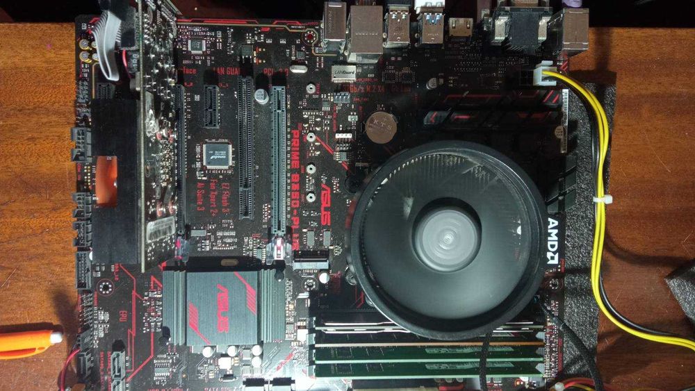 Материнская плата ASUS  B350 PLUS+ Razen 7 1700X 8/16/16GB-DDR4, sAM4