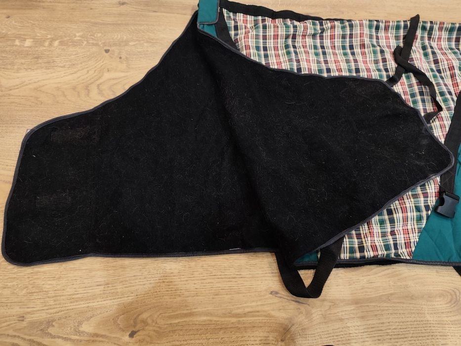 Derka stajenna 125 cm