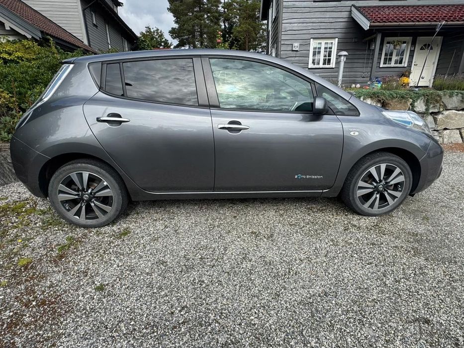 Nissan Leaf 2015 року з Європи