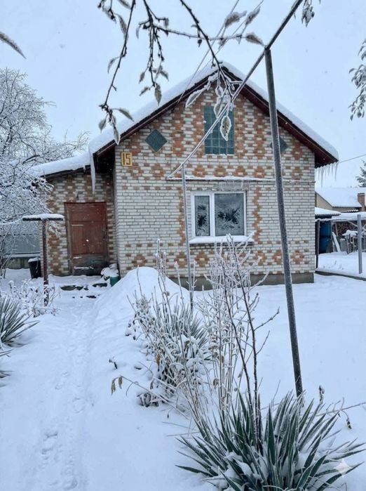 Продається цегляний будинок