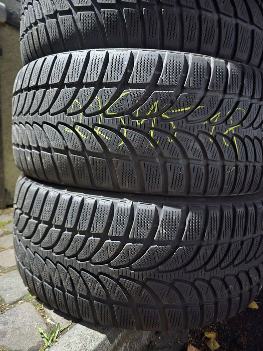 225/45R18 Bridgestone Blizzak lm-32