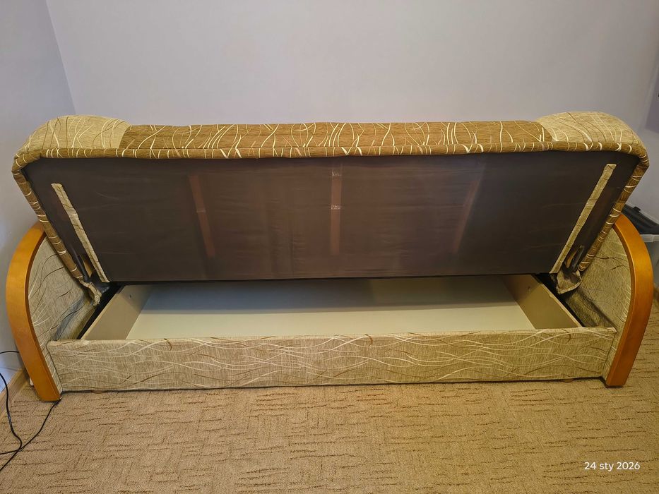 Oddam używaną wersalkę