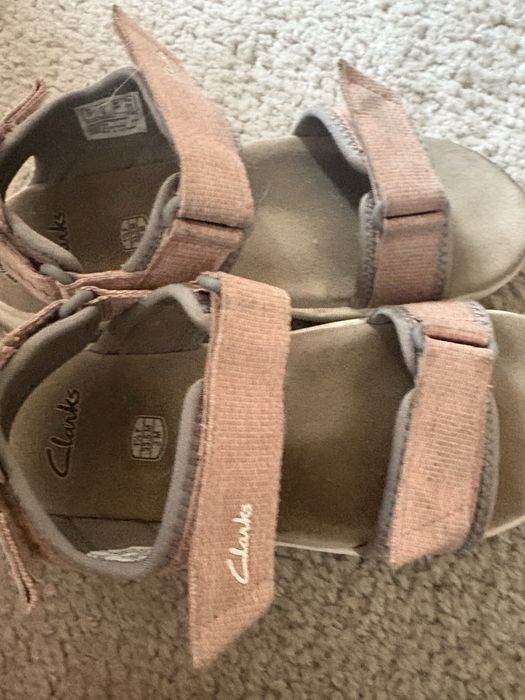Oddam Sandaly Crocs , Clarks i trampki H&M 32