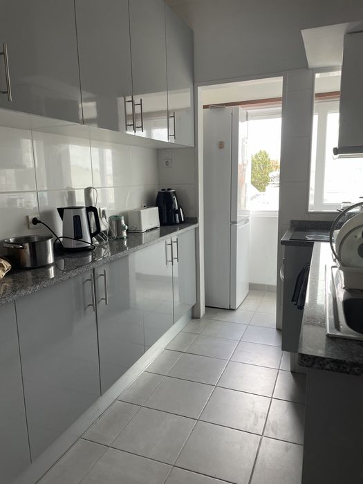 Quarto a 5 min a pé da UA (entrada imediata)