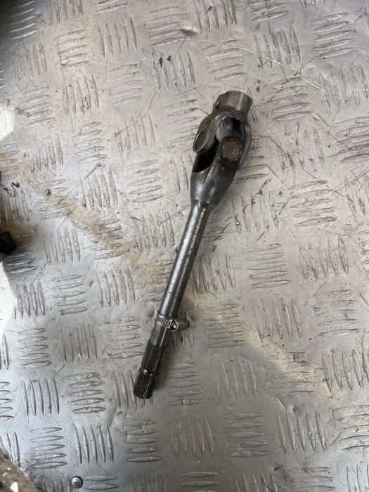 Рулевой карданчик Аутлендер 06 год mitsubishi outlander