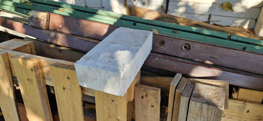 Cegła biała zwykła prawie za darmo 25x12x6.5 jak nowe pod dachem stale