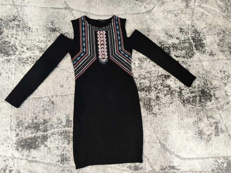Sukienka czarna mini, M 38 boho obcisła z długim rękawem