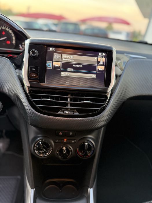 Peugeot 2008 - 1.2 PureTech