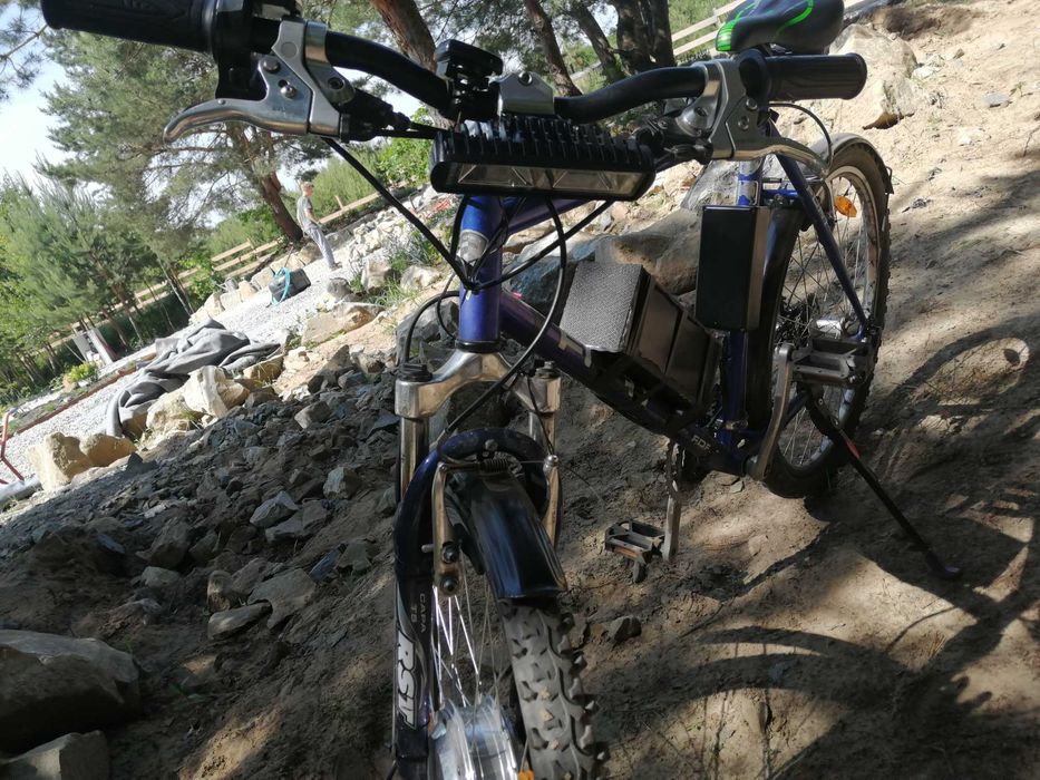 Продаю електро велосипед запас ходу 40 кме батарея з елементів тесла