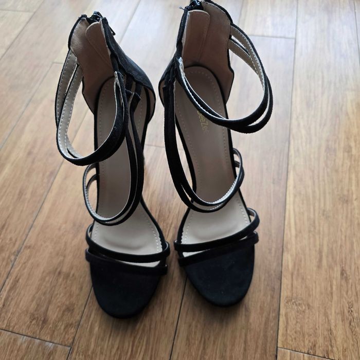 Sandałki rozmiar 39