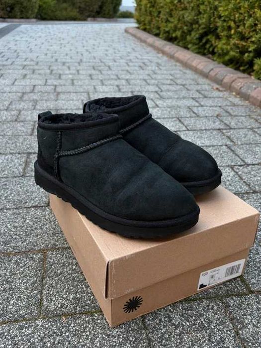 UGG Classic Mini Boots Black r.39