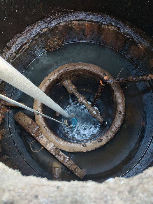 Czyszczenie studni, odmulanie, dezynfekcja, montaż pomp