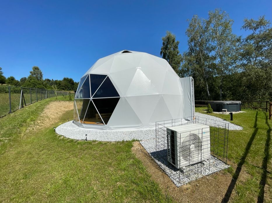 Namioty kopułowe glamping  z pełnym wyposażeniem