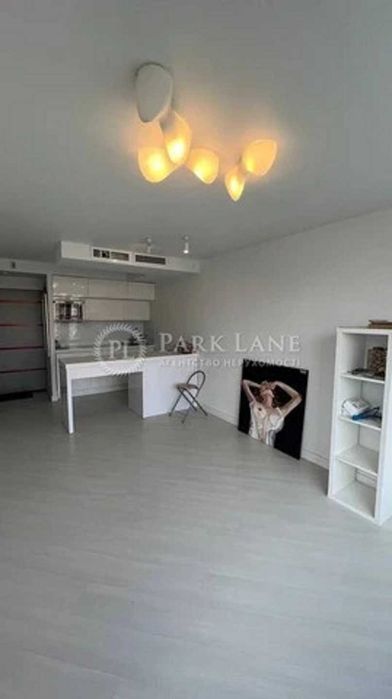 1 кімнатна  (євродвушка) на просп. Володимира Івасюка 9а